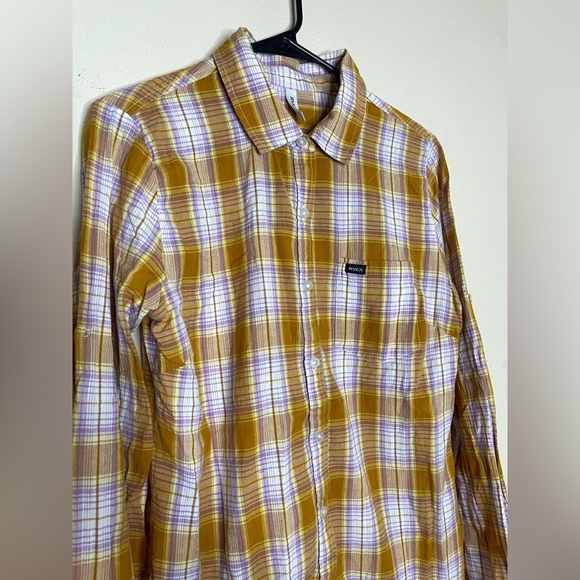 RVCA Tops - RVCA Woman’s Button Up Flannel Design Size L